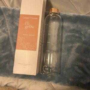 Water bottle